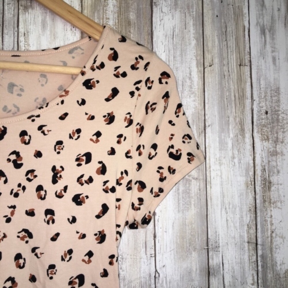 Ingrid & Isabel Maternity Tan Leopard Dress - Picture 4 of 6